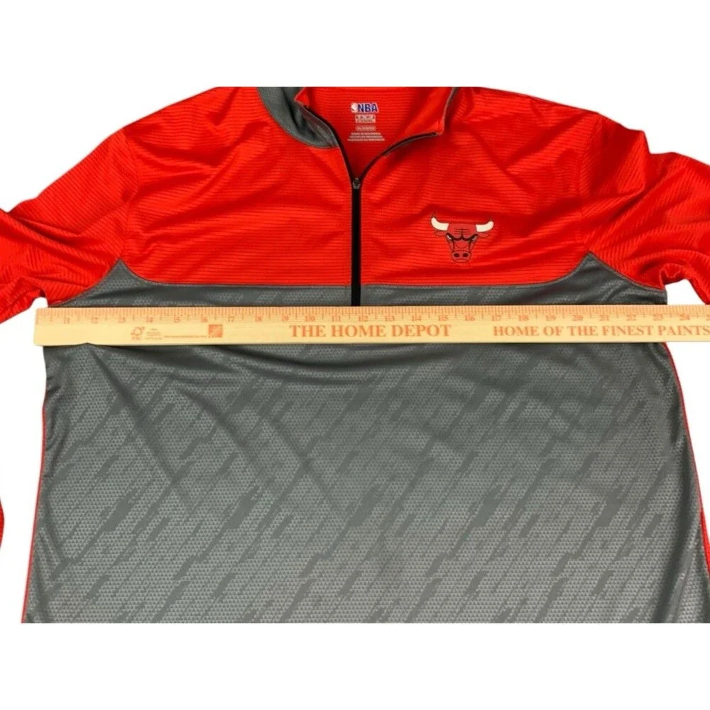 Chicago Bulls Men's 1/4 Zip Pullover Top NBA TX3 Cool Moisture Wicking Size XL